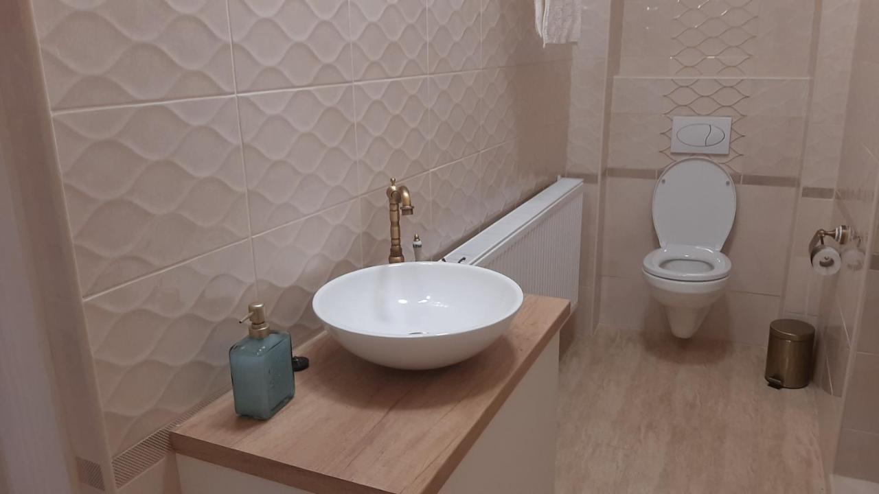 Glamour Apartman Gyula Luaran gambar